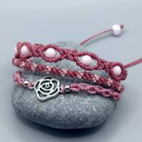 Makramee Armband 3in1 in der Farbe beere mit einer silberfarbenen Rose und rosafarbenen Acrylperlen Bild 2