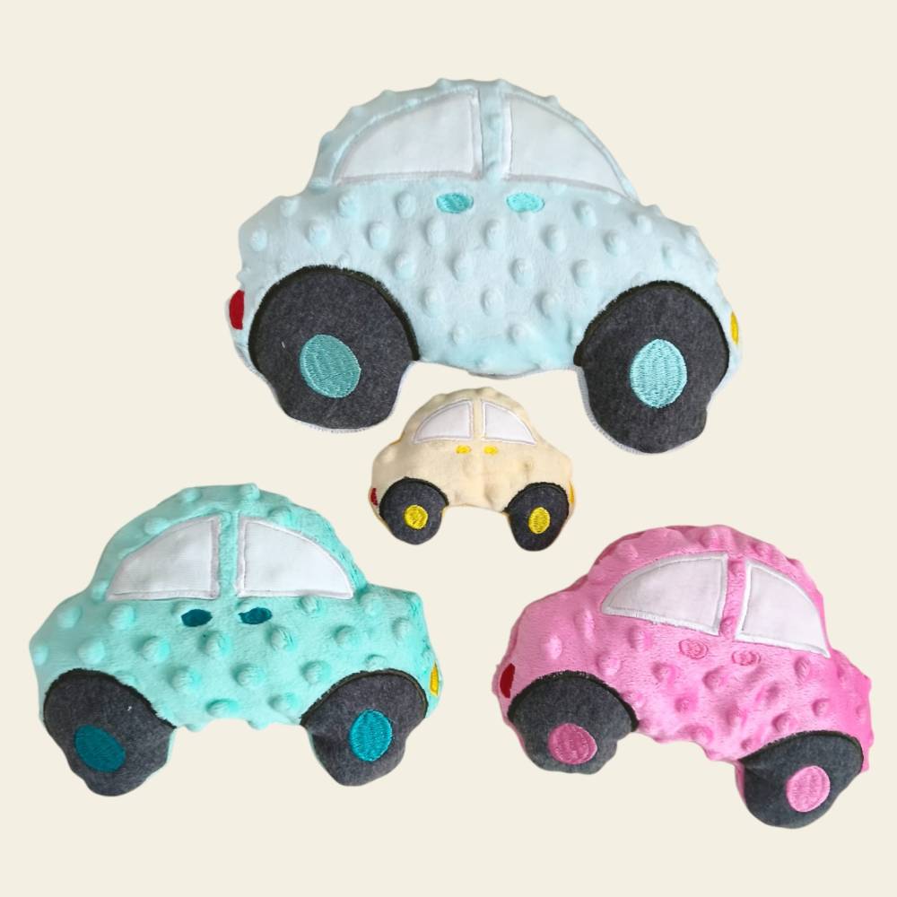 Stickdatei Auto Kuschelkissen In the Hoop – 5 Größen Set für zauberhafte Fahrzeuge Bild 1