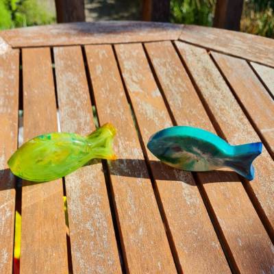 Einzigartige Ichthys aus Epoxidharz – Christliche Dekoration im Petri Dish Effekt