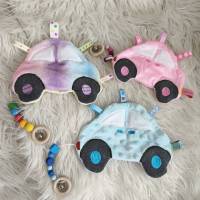 Stickdatei Auto Schnullertuch In the Hoop – Set Fahrzeug Knistertuch, Kuscheltuch, ITH – Design by Jasmina Bild 2