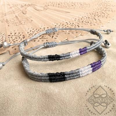Asexuelles Pride-Armband – Farben der Asexual Flag – Handgefertigt in Makramee-Technik – Größenverstellbar