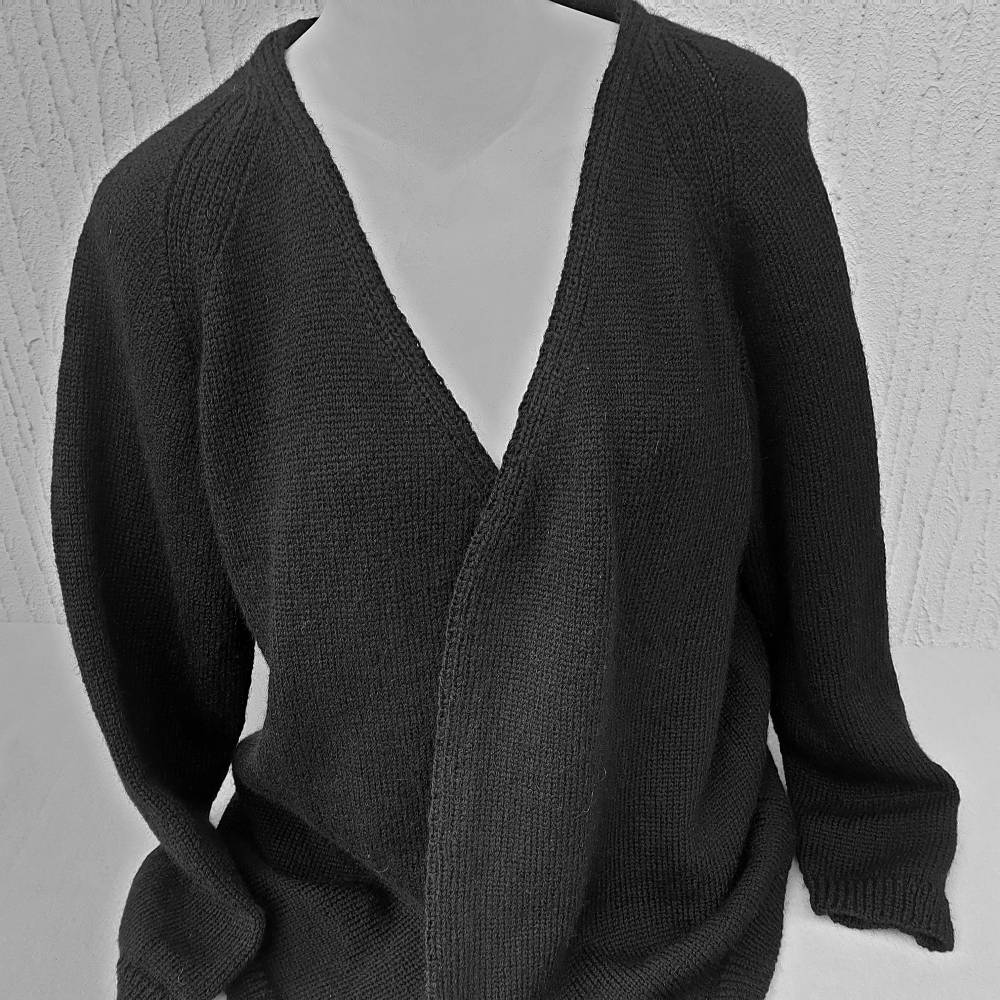 Schwarze Damen Strickjacke Cardigan aus Alpaka und Schurwolle