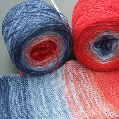 100% Schurwolle Merino extrafein Bobbel gefachter Farbverlauf Wolke 7 Rotes Meer 3-fädig