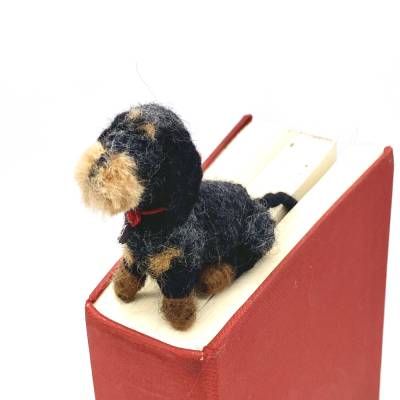 Lesezeichen Rauhaardackel saufarbend – handgefilztes Dackel-Lesezeichen aus Filz, Geschenk für Dackelfreunde