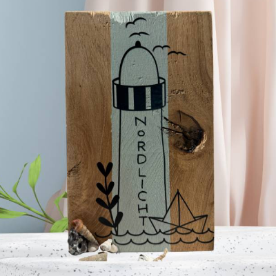 Maritimes Holzschild Eiche massiv mit Leuchtturm & Spruch – Maritime Deko Handmade