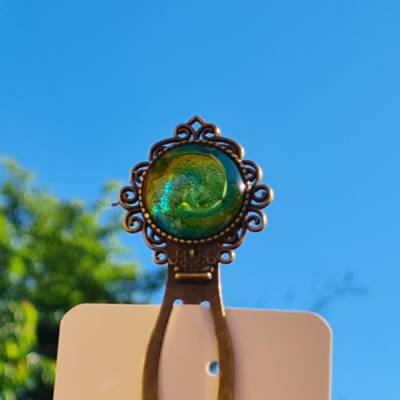 Lesezeichen mit Metallklammer und Cabochon aus Epoxidharz – stilvoll & einzigartig - ein besonderes Geschenk für Leser