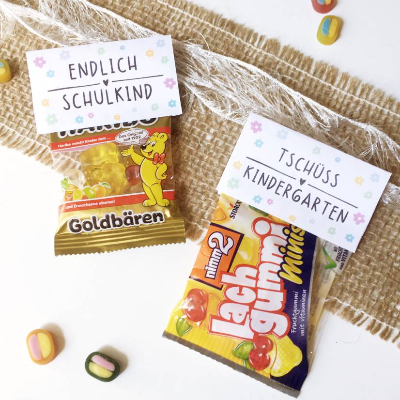 Druckvorlage Endlich Schulkind - Tütenverschluss - 1. Klasse - Schulanfang - selber drucken - Inhalt Schultüte - Lehrer