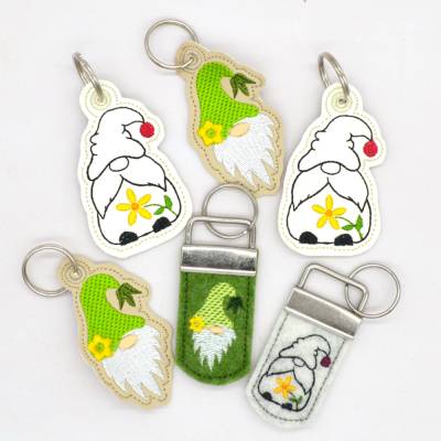 Stickdatei ITH Wichtel Anhänger Frühling & Sommer – Glücksbringer & Blumenmotive für 10x10cm Stickrahmen