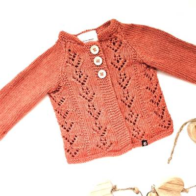 Baby Strickjacke CM in Tomatenrot und Größe 68/74
