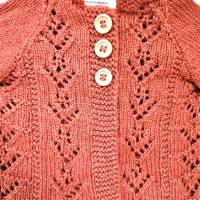Baby Strickjacke CM in Tomatenrot und Größe 68/74 Bild 4