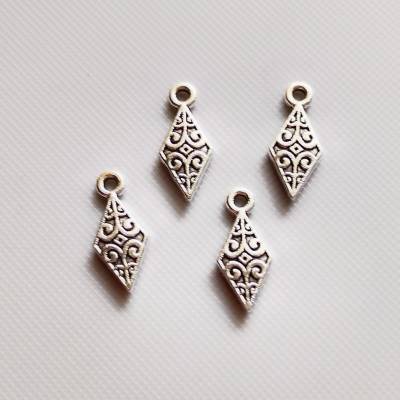 10 Stück Mini Anhänger Charms Raute Form Antiksilber
