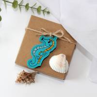 Stickdatei ITH Seepferdchen Anhänger Bild 4