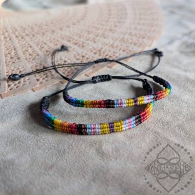 Progress Pride Armband inkl. Intersexfarben – handgemachtes Unikat von Koboldmakielfe – individuell & größenverstellbar