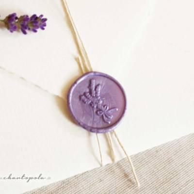 Wachssiegel Lavendel ∙ handgegossen ∙ zartes Motiv ∙ ca. 3 cm ∙ für Briefe, Einladungen & DIY-Projekte