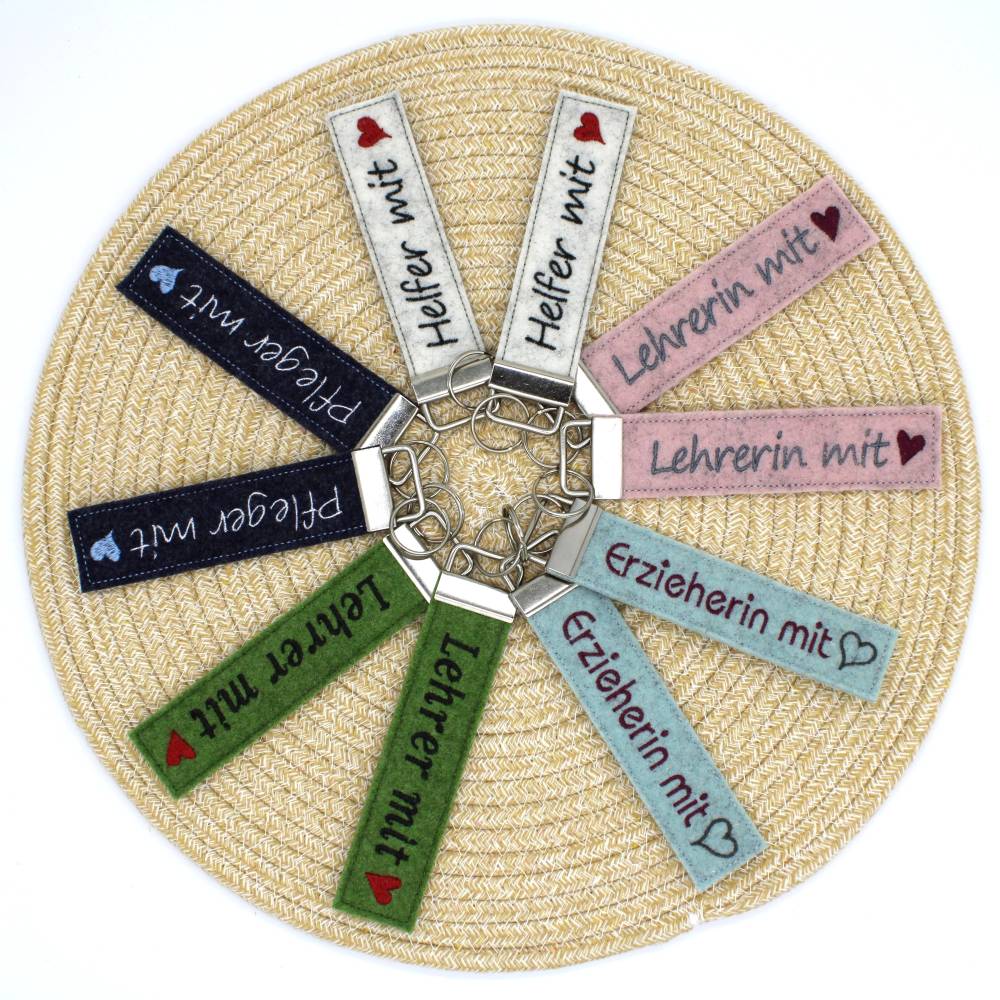 Stickdatei ITH Schlüsselanhänger Lehrer Kollegen Helfer Pfleger Erzieher Bild 1
