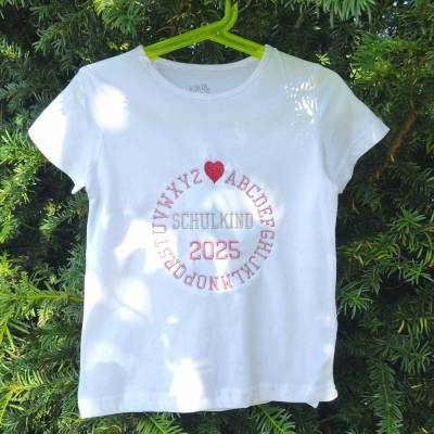 Stickdatei Einschulung Schulkind 2025 mit Herz Set – Liebevolles Design für Schultüten & Shirts