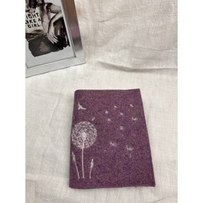 Schutzhülle bestickt mit Pusteblumen  für Krebstherapie Unterlagen - Portpass, Allergiepass, Onkologieausweis