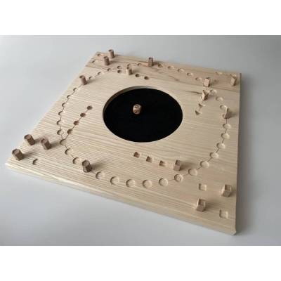 Design Brettspiel aus Holz Ludo Handgemacht aus Esche & Buche Geschenkidee Spieleabend