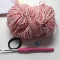 Häkelanleitung für einen coolen Haargummi Bild 2