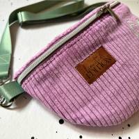 Unikat / Trendy Crossbag / Crossbody / HipBag / Bauchtasche / Gürteltasche / Umhängetasche aus Lila Cord Bild 3