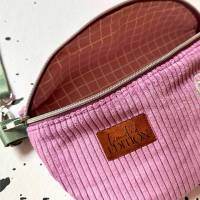 Unikat / Trendy Crossbag / Crossbody / HipBag / Bauchtasche / Gürteltasche / Umhängetasche aus Lila Cord Bild 7