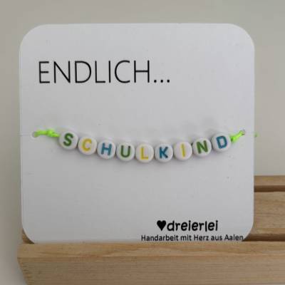 VERSANDFERTIG  Schulkind Armband neon grün – Buntes Geschenk für Erstklässler