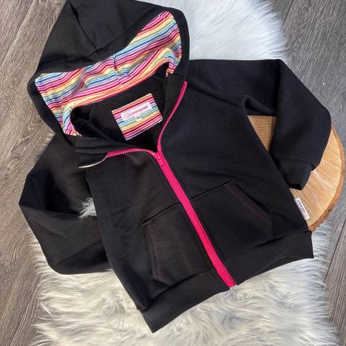 Sweatjacke Gr. 116 schwarz Regenbogen Sweatjacke