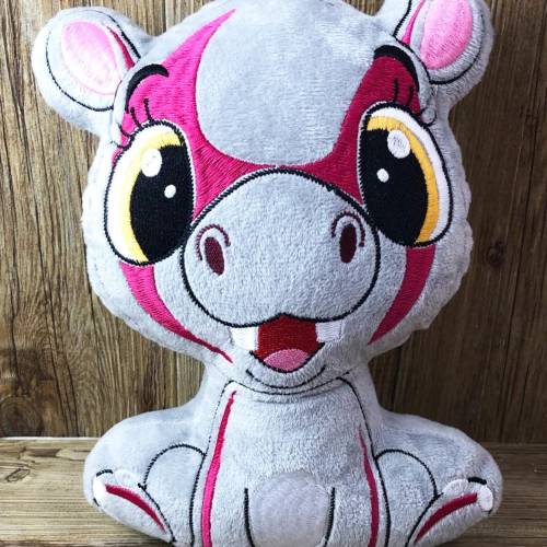 Stickdatei ITH Nilpferd Dipsi für Rahmen 20×30 cm, Maschinenstickerei, ITH Stickmuster mit Tiermotiv