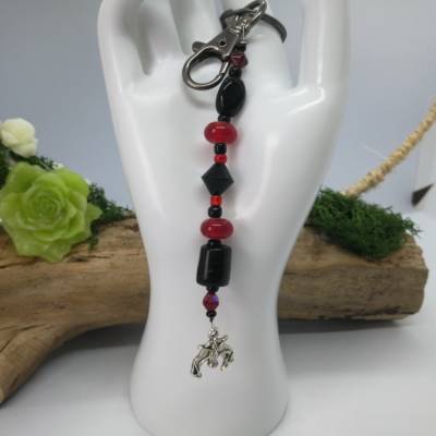 Schlüsselanhanger Vampirella aus Glasdesignerperlen in Rot-Schwarz