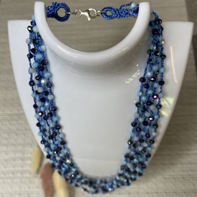 Kette, Perlenkette mit Facettenperlen, Handarbeit, gehäkelt, Schmuck 