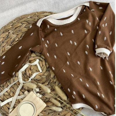 Handgenähter Baby-Body Langarm, Geschenk zur Geburt | OEKO-TEX Baumwolljersey | Handmade
