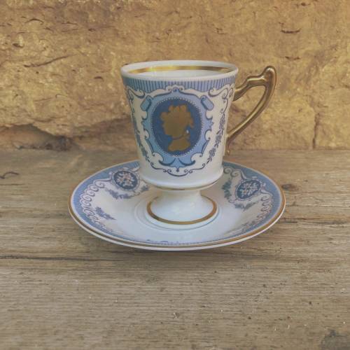 Vintage Mokkatasse Wallendorf 1764 – Klassizistisches Sammeltässchen mit goldenen Silhouetten DDR