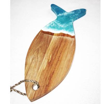 großes Schneide-/Servierbrett "Fisch" aus Mangoholz mit Resin, Unikat