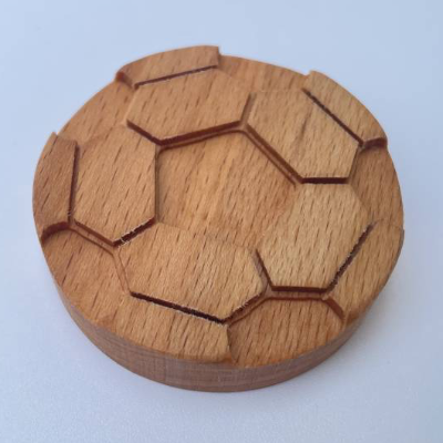 Flaschenöffner Fußball Holz Buche