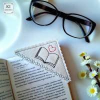 Stickdatei Set – ITH Leseecke & Lesezeichen ab 10x10 Rahmen mit Herz-Buch-Motiv Bild 9
