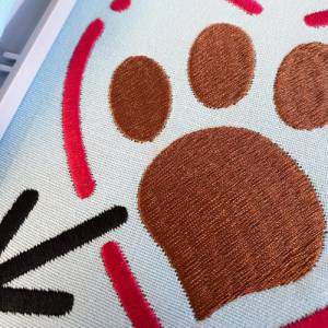 Stickdatei Hunde Pfote mit Pfeil im Herz in 6 Größen, Maschinenstickerei, Stickmuster mit Hundemotiv Bild 3