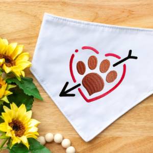 Stickdatei Hunde Pfote mit Pfeil im Herz in 6 Größen, Maschinenstickerei, Stickmuster mit Hundemotiv Bild 6