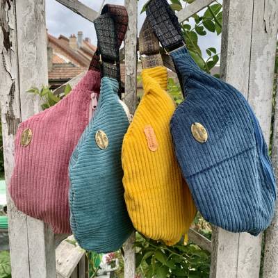 Wertige Bauchtasche, Hüfttasche aus Cord, Breitcord, Crossbody, Innenfach mit RV, 4 Farben