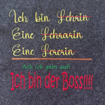 DreamEmbroid „Lehrerin“ Stickdatei – Lustiger Spruch für Lehrerinnen in 2 Größen