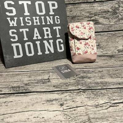 Kompakte Handytasche zum Umhängen im romantischen Blümchenlook-altrosa-beige- Phonebag Billie- kleine Umhängetasche