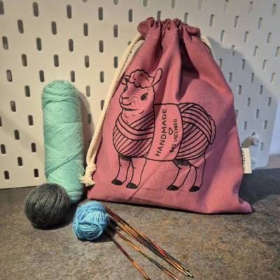 Rosa Projektbeutel mit Schaf für Stricksachen
