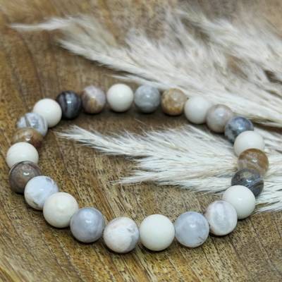 Handgefertigtes Naturstein-Armband mit Bambusblatt Achat & Fossil | Personalisierbar & Einzigartig