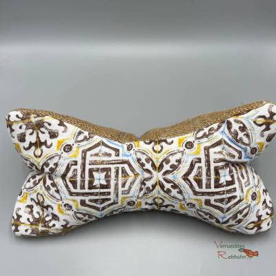 Lese-Relax Knochen gefüllt mit Bio Dinkelspelz – Ergonomisches Nackenkissen für entspanntes Lesen