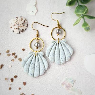 Muschel Ohrringe Boho mit Perlen – Handgemachte Sommer Ohrhänger aus Polymer Clay