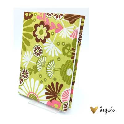 Taschenkalender 2026 im Blumendesign