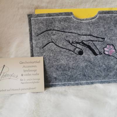 Impfbuchhülle Katze aus grauem Filz – Personalisierbare Hülle für den Impfausweis