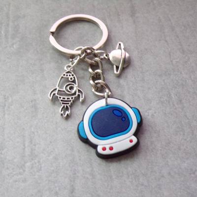 Personalisierbarer Schlüsselanhänger Weltall – Astronaut versilbert