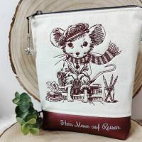Stickdateien Herr Maus auf Reisen im Scribble Stil – ab 13x18 cm, Doro-Collection Bild 8