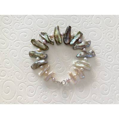 Exklusives Perlenarmband weiß-grün 19 cm – Zuchtperlen, Unikat, Geschenkidee