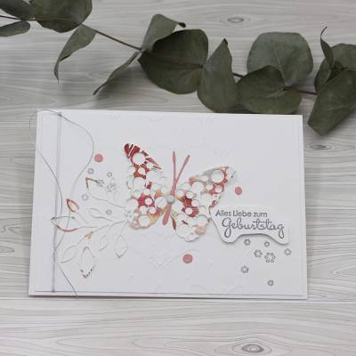 Handgefertigte Glückwunschkarte Geburtstag – 3D Karte mit Schmetterling-Motiv, Designerpapier & Glanzgarn